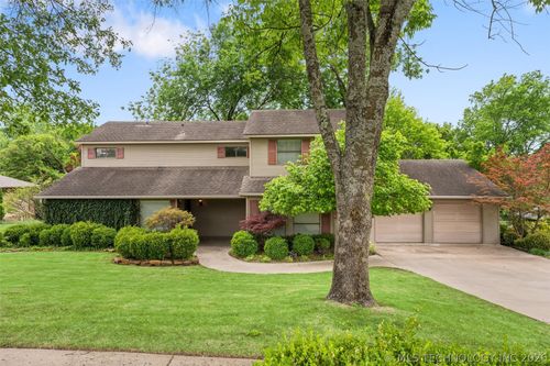 3717 Ravenwood Drive, Bartlesville, OK, 74006 | Card Image