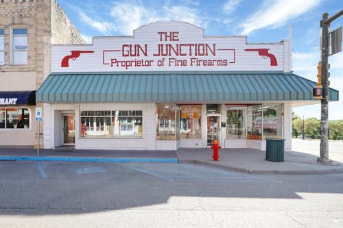 601 N Washington St, Junction City, KS, 66441-2919 | Card Image