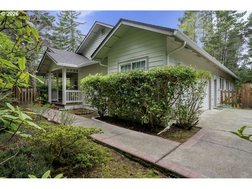 5096 Wood Lake Way, Florence, OR, 97439-9187 | Card Image