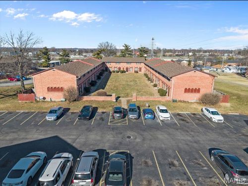 7300 N Hanley Rd, Hazelwood, MO, 63042-2956 | Card Image