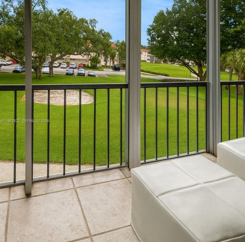 apt-302-671 S Hollybrook Dr, Pembroke Pines, FL, 33025-4061 | Card Image