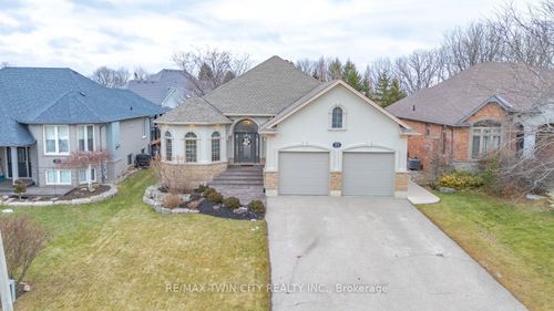 35 Long Lane, Paris, ON, N3L4E9 | Card Image