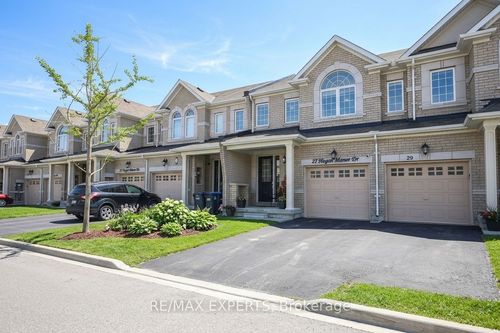 27 Hogan Manor Dr, Brampton, ON, L7A4V3 | Card Image