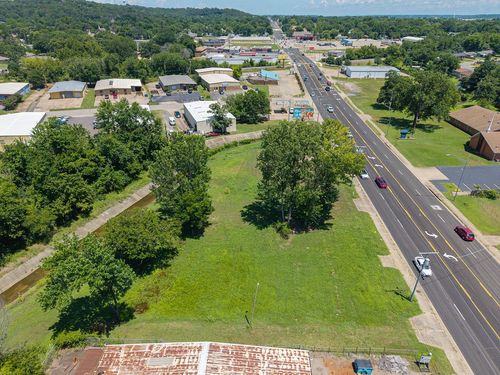 1425 S Phoenix Avenue, Fort Smith, AR, 72901 | Card Image