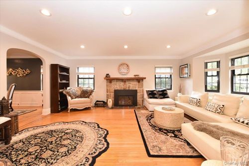 85-35 Edgerton Blvd, Jamaica, NY, 11432-2934 | Card Image