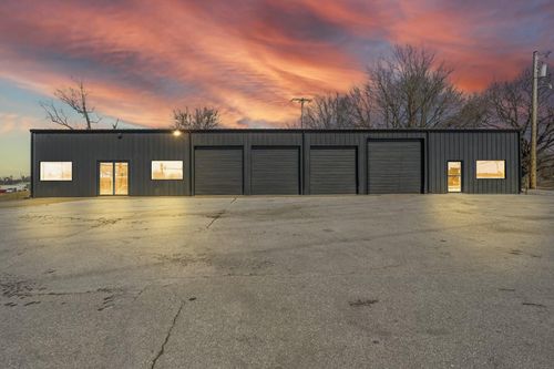 203 W South St, Ozark, MO, 65721-8802 | Card Image