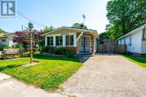 110 Derby Road, Fort Erie (Crystal Beach), ON, L0S1B0 | Card Image