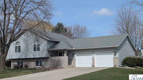 2234 Northridge Dr, North Mankato, MN, 56003-2315 | Card Image
