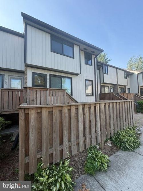 172-1667 Westwind Way, MCLEAN, VA, 22102-1603 | Card Image