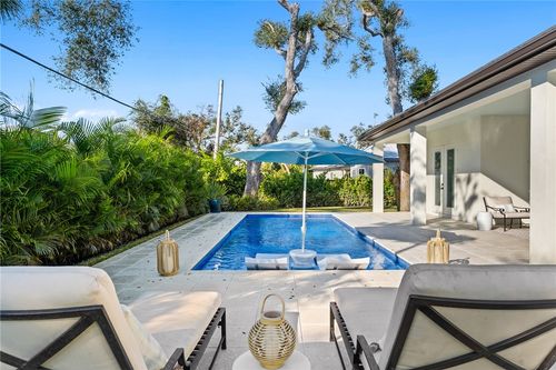 636 Cypress Rd, Vero Beach, FL, 32963-1723 | Card Image