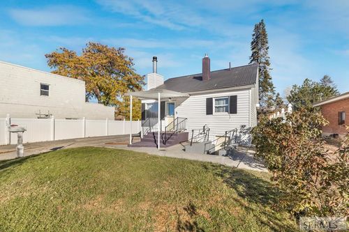 307 E 18th St, Idaho Falls, ID, 83404-6018 | Card Image