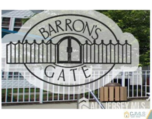 504 Kings Ct, Woodbridge, NJ, 07095-3861 | Card Image