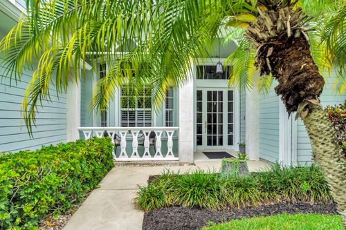 105 38th Ct, Vero Beach, FL, 32968-2452 | Card Image