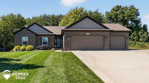 8308 Peninsula Cir, Grand Blanc, MI, 48439-7267 | Card Image