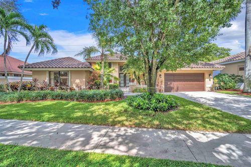 1025 Creekford Dr, Weston, FL, 33326-2834 | Card Image