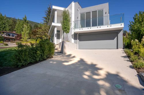 4500 Canterbury Cres, North Vancouver, BC, V7R3N6 | Card Image