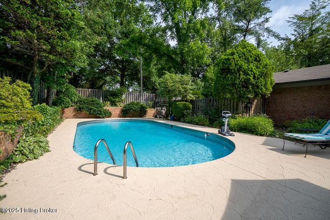 1824 Knollwood Rd, House other with 4 bedrooms, 3 bathrooms and null parking in Louisville KY | Image 4