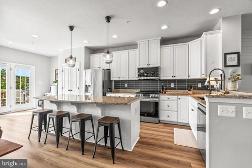 4532 Tinder Box Cir, MONROVIA, MD, 21770-6022 | Card Image