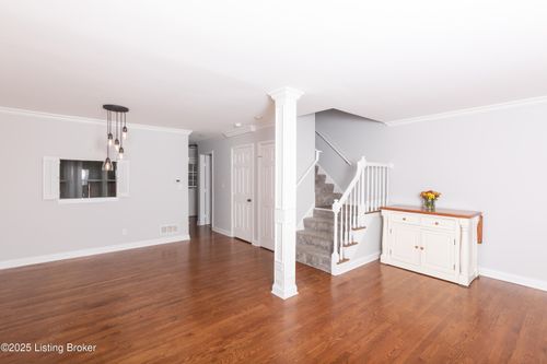 152 Gardiner Lake Rd, Louisville, KY, 40205-2789 | Card Image