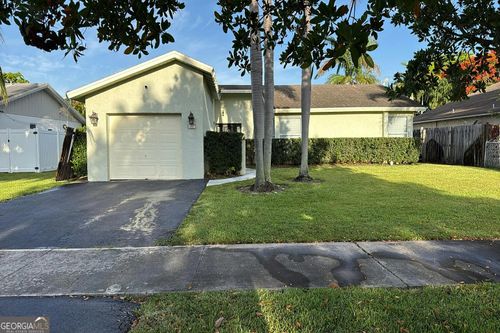 307 Nw 39th Way, Deerfield Beach, FL, 33442-7335 | Card Image