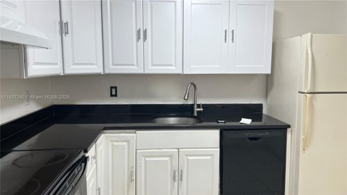 apt-304-7001 Environ Blvd, Lauderhill, FL, 33319-4212 | Card Image