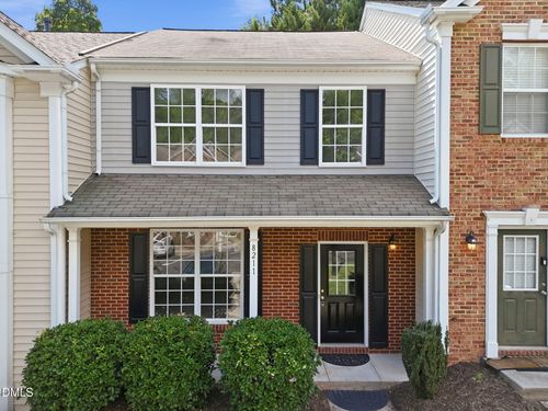 8211 Clasara Cir, Raleigh, NC, 27613-8605 | Card Image