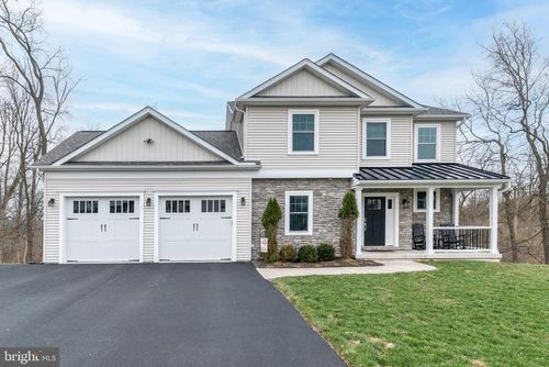 447 Green Meadow Dr, DOUGLASSVILLE, PA, 19518-1341 | Card Image