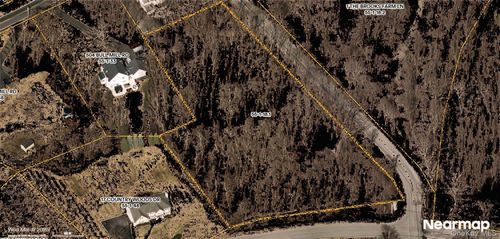 8 Valerie Dr, Chester, NY, 10918-1418 | Card Image