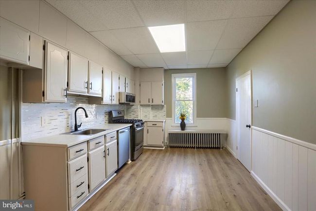 327 1 St Ave, Home with 4 bedrooms, 2 bathrooms and null parking in RED LION PA | Image 11