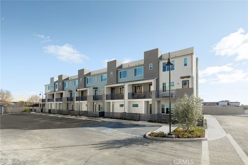 e-11716 Arkansas St, Artesia, CA, 90701-1712 | Card Image