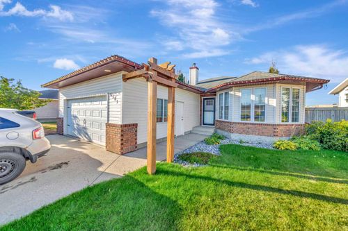 6501 39 St, Lloydminster, AB, T9V2W6 | Card Image