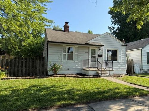 19405 Meier St, Roseville, MI, 48066-3048 | Card Image
