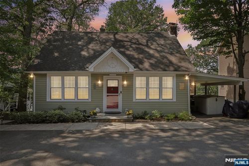 105 Upper Lakeview Ave, Ringwood, NJ, 07456-2831 | Card Image
