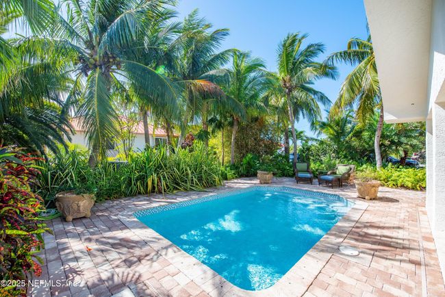 531 Seminole Dr, House other with 4 bedrooms, 3 bathrooms and null parking in Cudjoe Key FL | Image 4