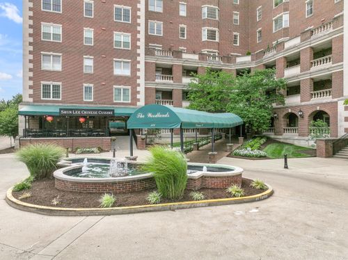 302-111 Woodland Ave, Lexington, KY, 40502-6415 | Card Image
