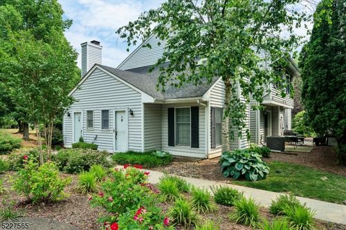 21 Owl Ct, Three Bridges, NJ, 08887-2106 | Card Image