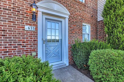 633 Donavin Dr, Jeannette, PA, 15644-4079 | Card Image
