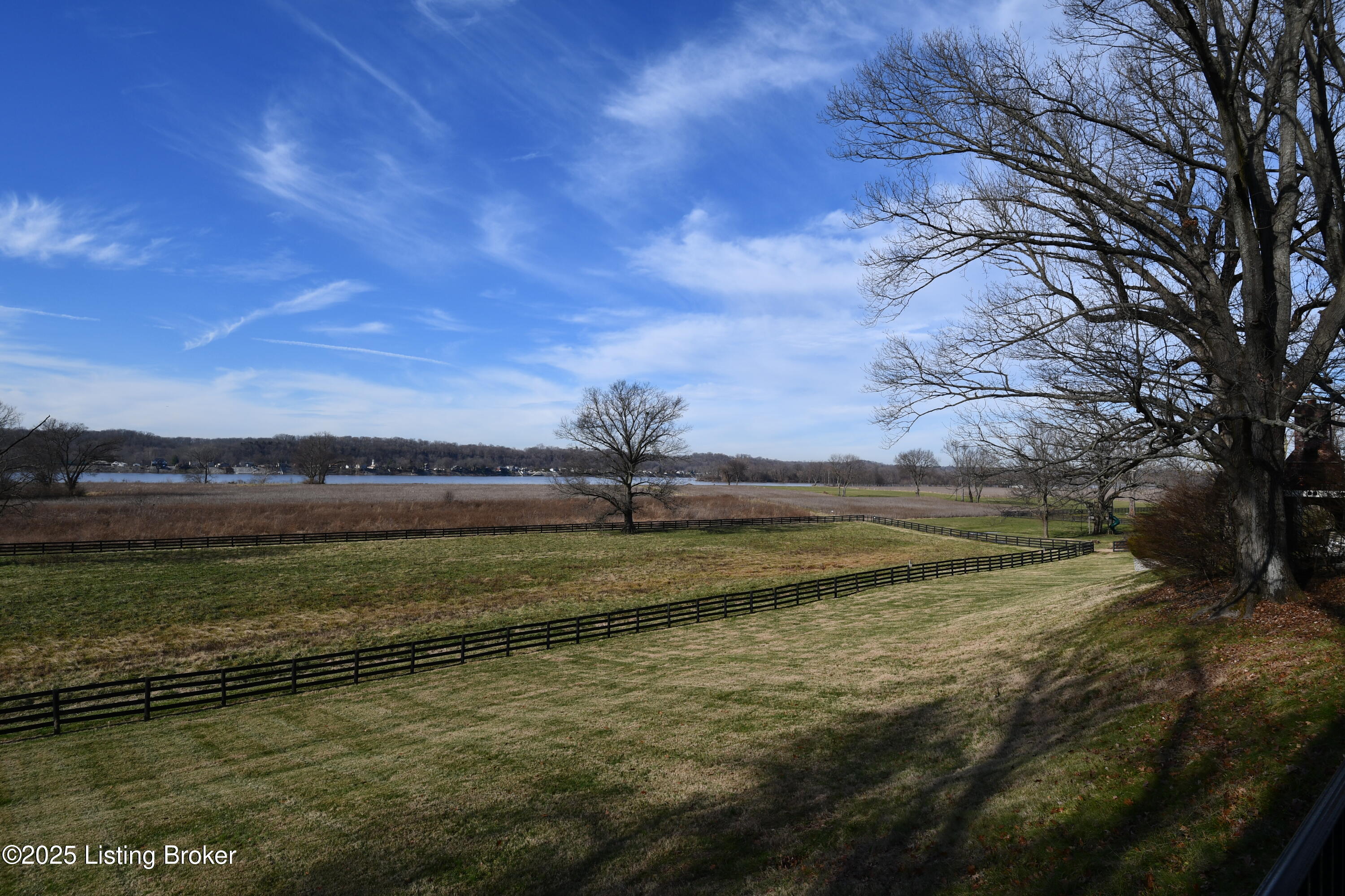 Land in Prospect 2
