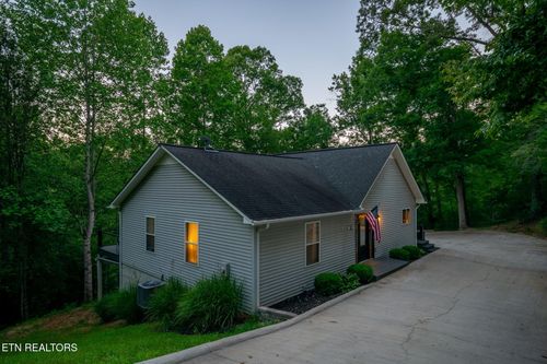332 Pearl Rd, La Follette, TN, 37766 | Card Image