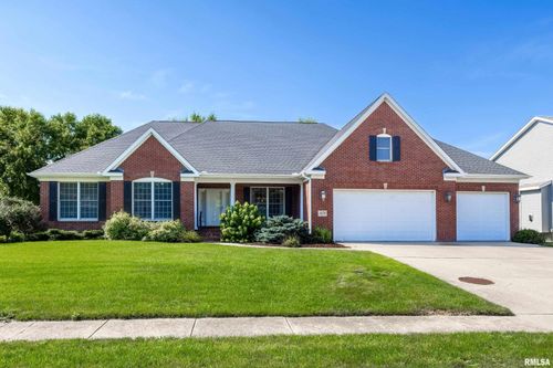 5175 Charter Oaks Dr, Bettendorf, IA, 52722-5803 | Card Image