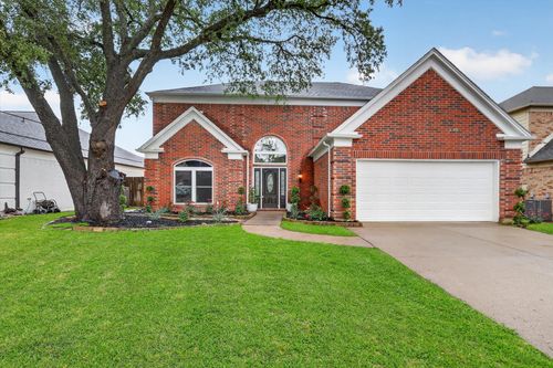 7024 Lyndale Dr, Watauga, TX, 76148-4219 | Card Image