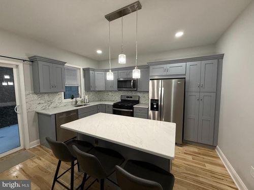 837 S 51st St, PHILADELPHIA, PA, 19143-3230 | Card Image