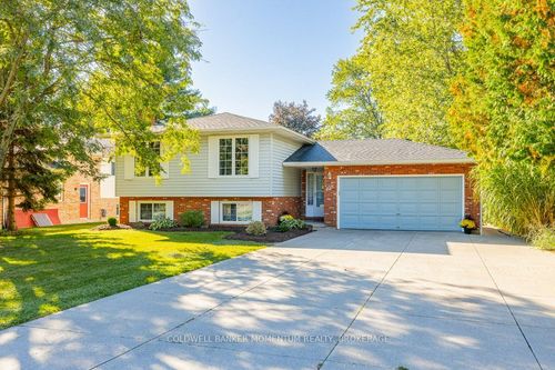 738 Welland Rd, Fenwick, ON, L0S1C0 | Card Image