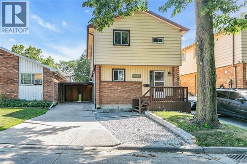 9015 Copperfield Crt, Windsor, ON, N8S4H2 | Card Image