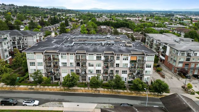 Aerial view of apartment complex / building | Image 4