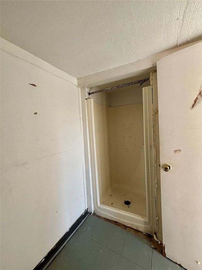103 Upton Ln, House other with 2 bedrooms, 2 bathrooms and null parking in Brazoria TX | Image 8