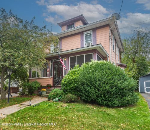 69 Washington Ave, Kingston, NY, 12401-4833 | Card Image