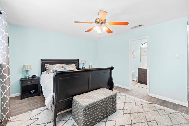 Primary bedroom with ensuite bathroom | Image 12