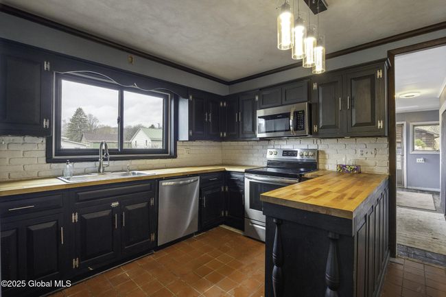162 Elm St, House other with 5 bedrooms, 3 bathrooms and 3 parking in Cobleskill NY | Image 11