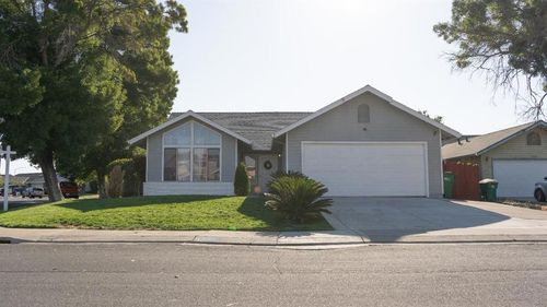 5761 Caribbean Cir, Stockton, CA, 95210-5639 | Card Image